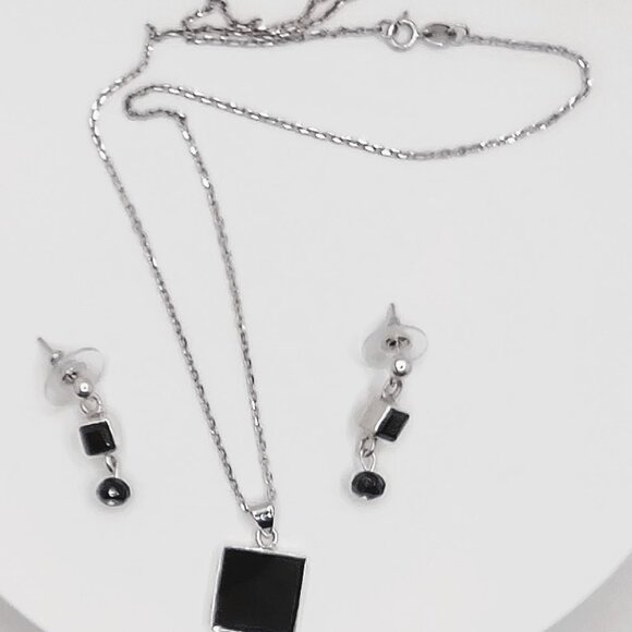 Sterling Silver 925 Black Onyx Necklace w/16" Chain + Pierced Earrings Set - Picture 2 of 10